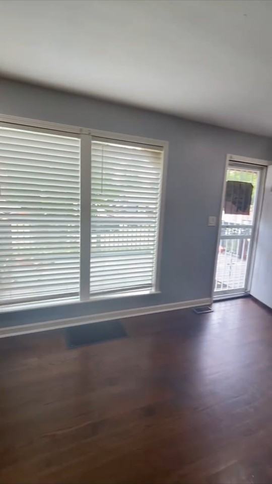 2425 Greeley Ave - Photo 3 of 11
