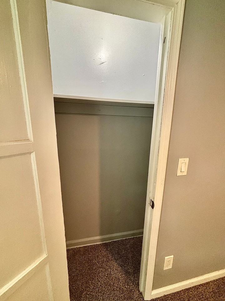 2425 Greeley Ave - Photo 7 of 11