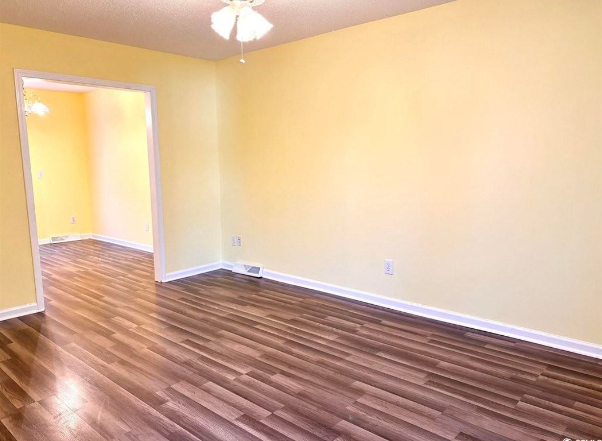 513 65th Ave N - Photo 3 of 12