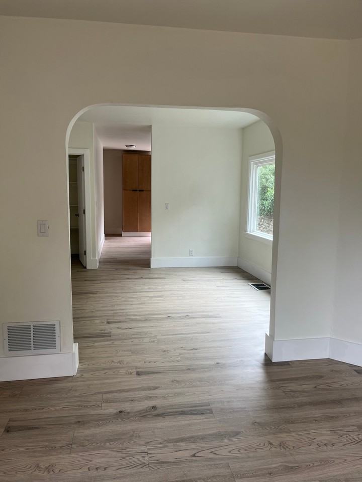843 S Roberta St #A - Photo 5 of 10