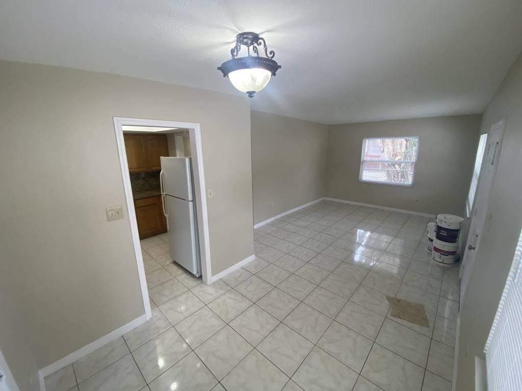 4001 W Comanche Ave - Photo 3 of 12