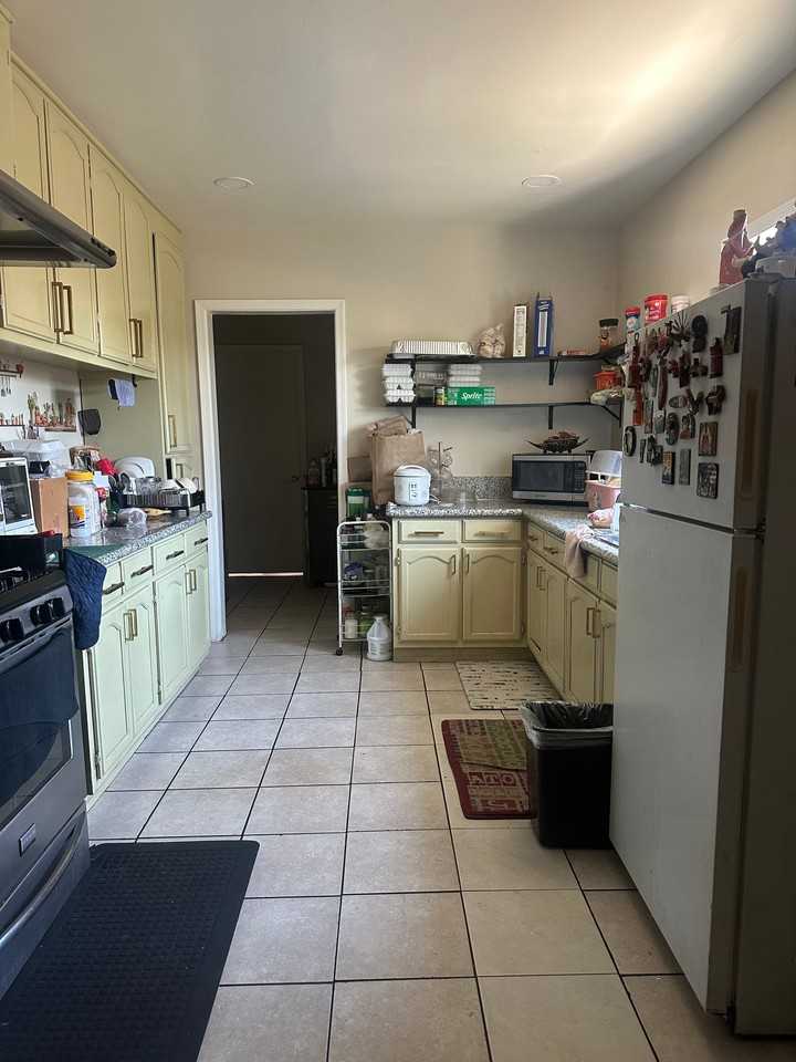 114 E Saxon Ave - Photo 6 of 9