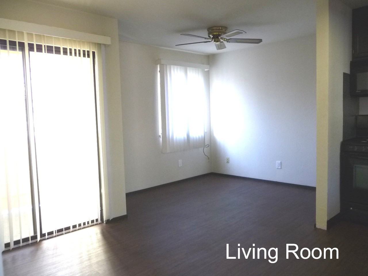 1646 Prince St - Photo 2 of 9