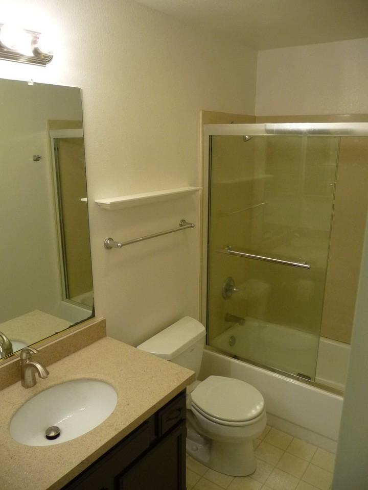 1646 Prince St - Photo 7 of 9
