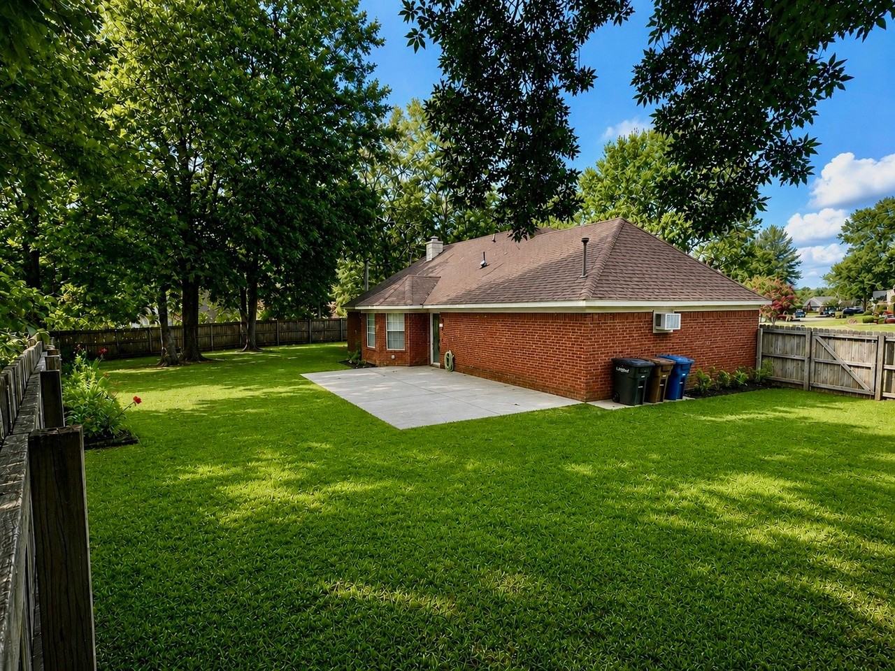 3211 Shadow Green Ln - Photo 3 of 5
