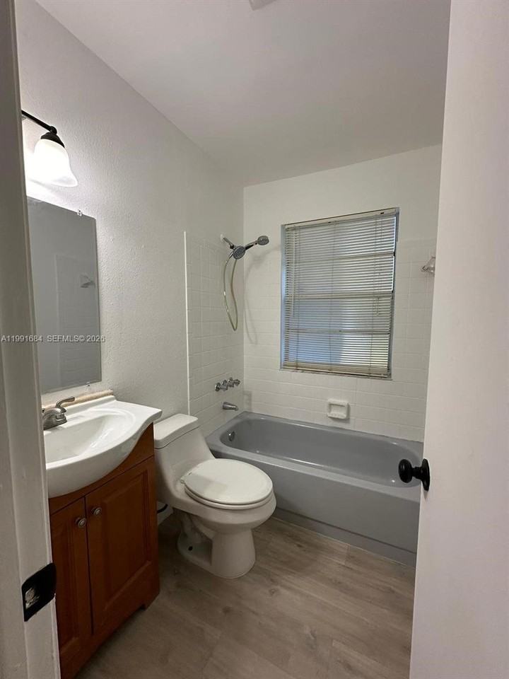 3755 Oak Ave - Photo 6 of 7
