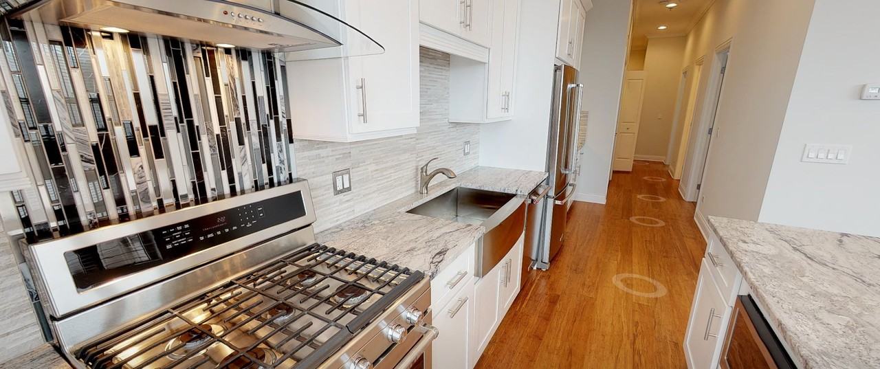 847 S Wells St - Photo 2 of 12