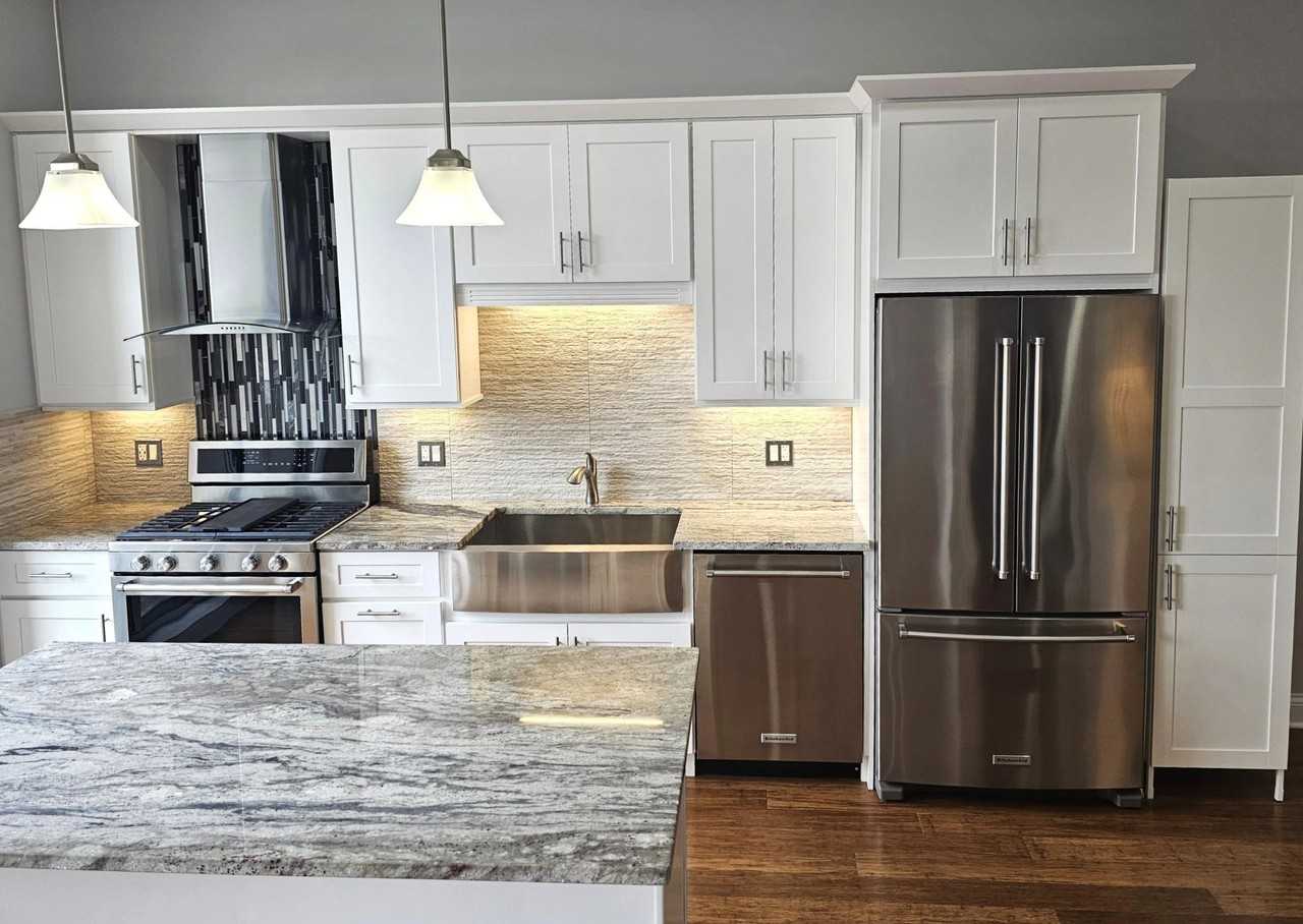 847 S Wells St - Photo 3 of 12