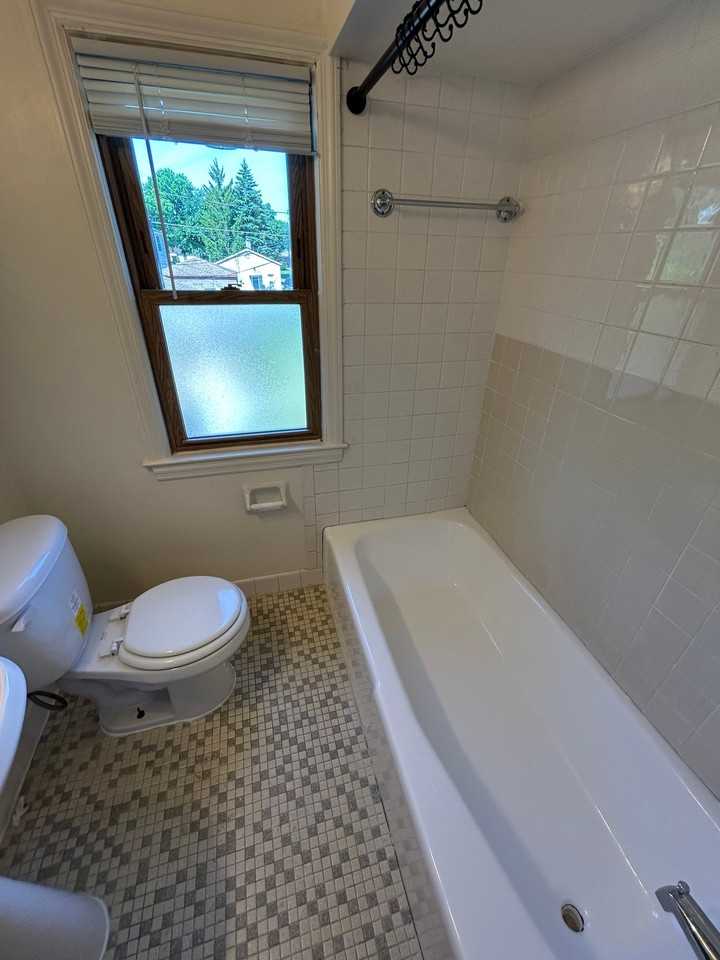 2745 S 68th St - Photo 7 of 18