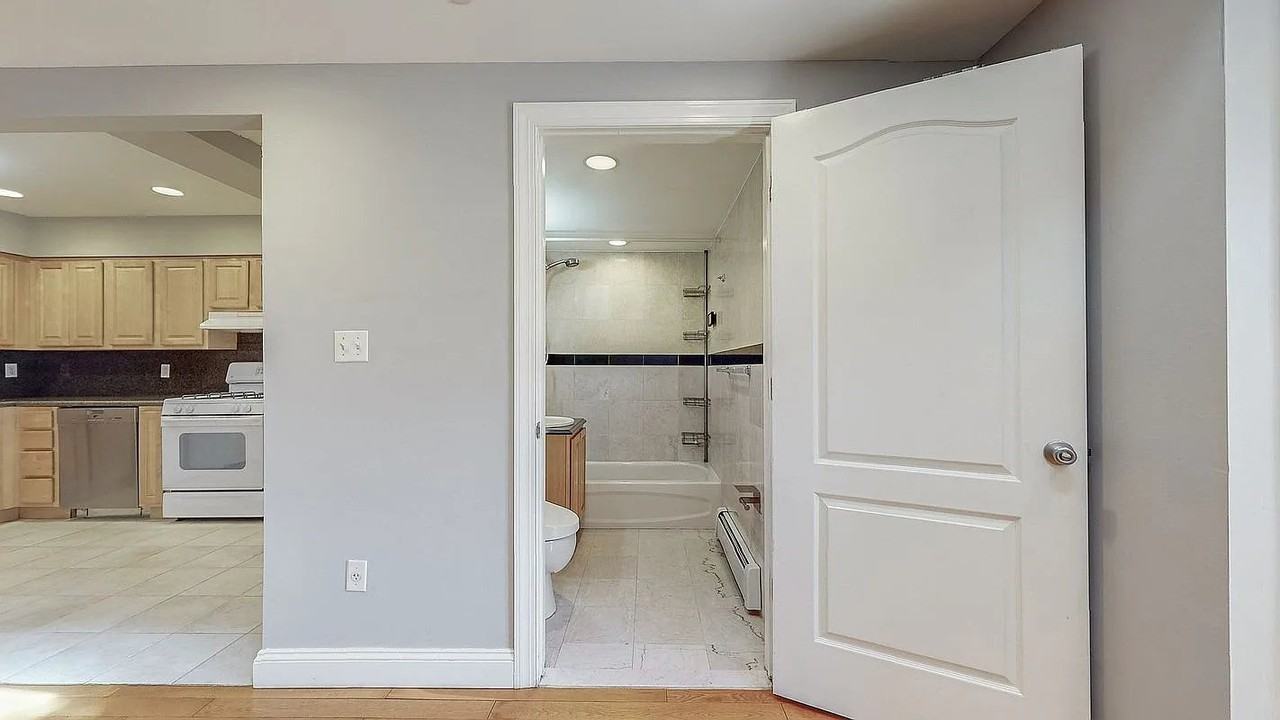 83-71 116th St #7B - Photo 6 of 20