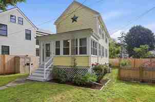 featured image of 98 Grove St