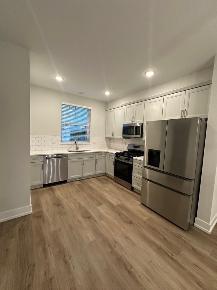 30017 Center St #15 - Photo 5 of 20