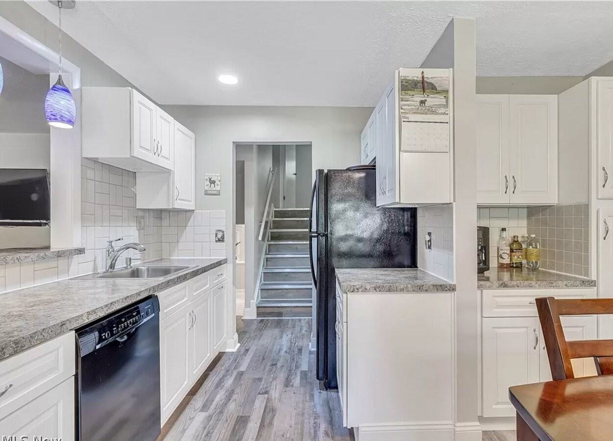 4885 Lear Nagle Rd - Photo 4 of 16
