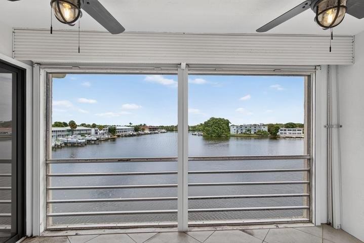 313 Lake Cir - Photo 5 of 8