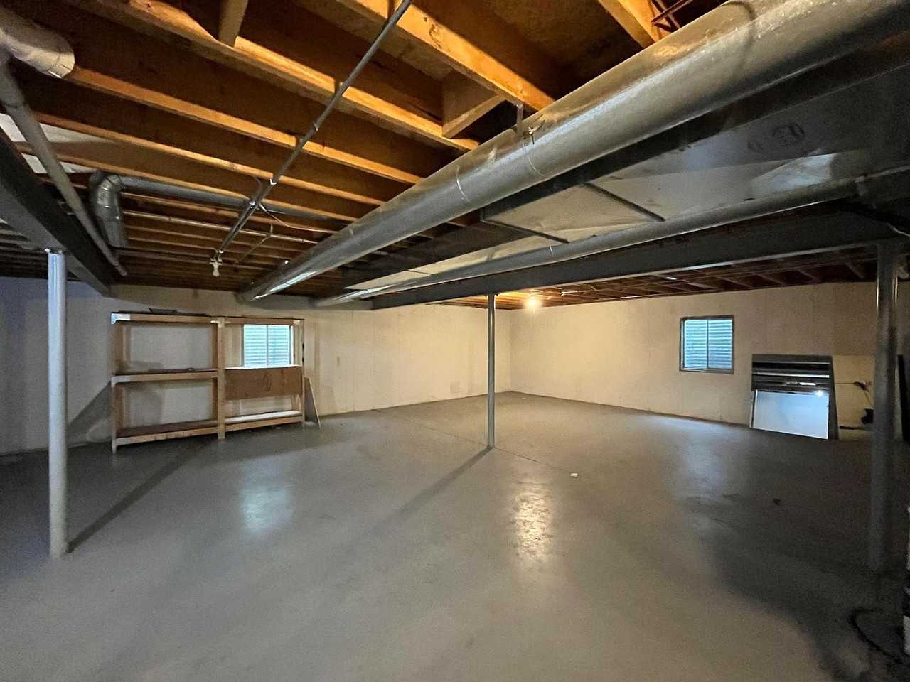 2803 Bluewater Cir - Photo 2 of 19