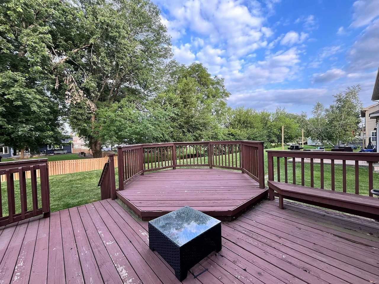 2803 Bluewater Cir - Photo 4 of 19