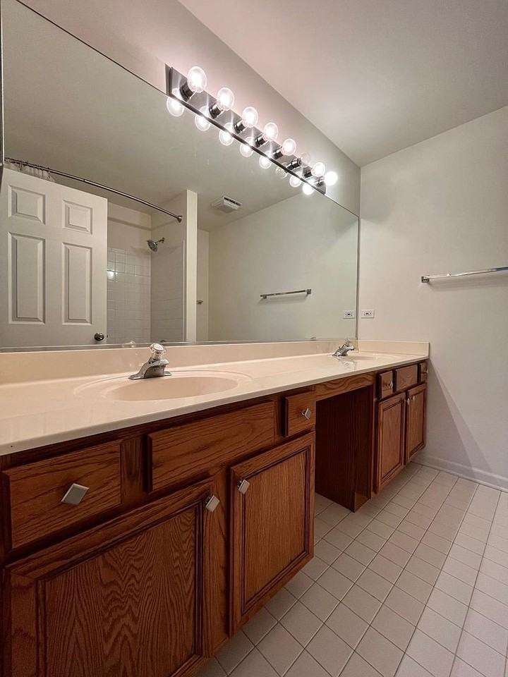 2803 Bluewater Cir - Photo 6 of 19