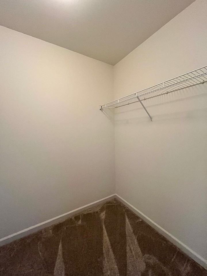 2803 Bluewater Cir - Photo 7 of 19