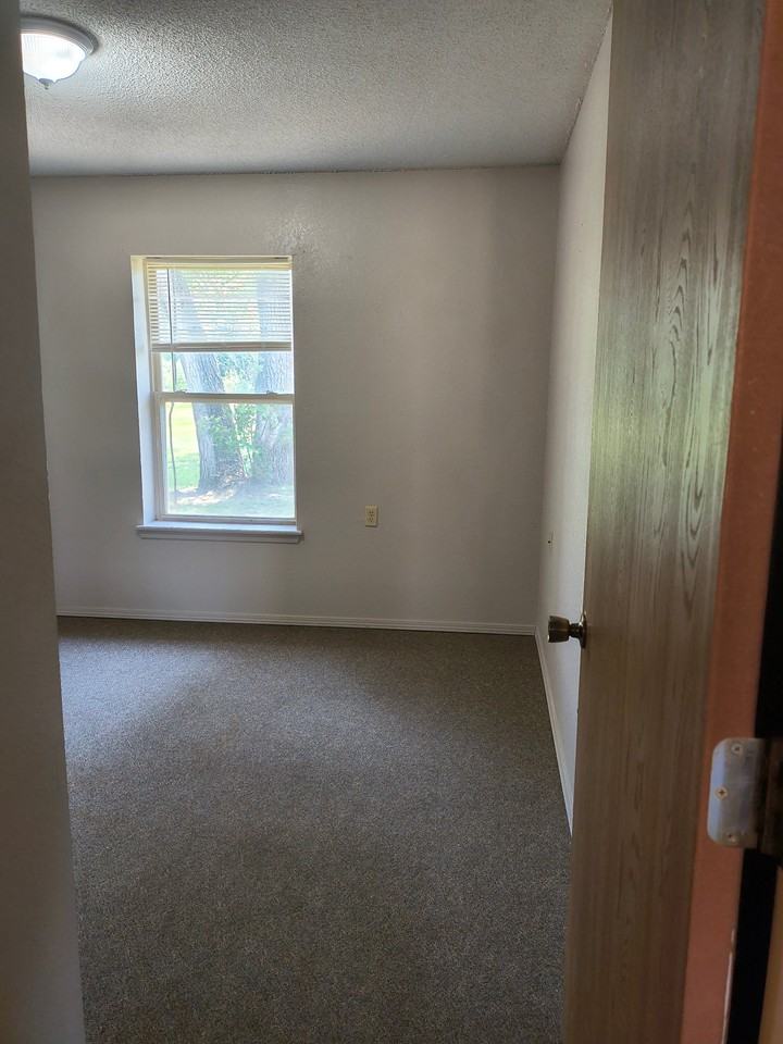 508 N 6th St - Photo 5 of 8