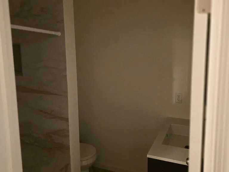 1511 E Lafayette Ave - Photo 3 of 9