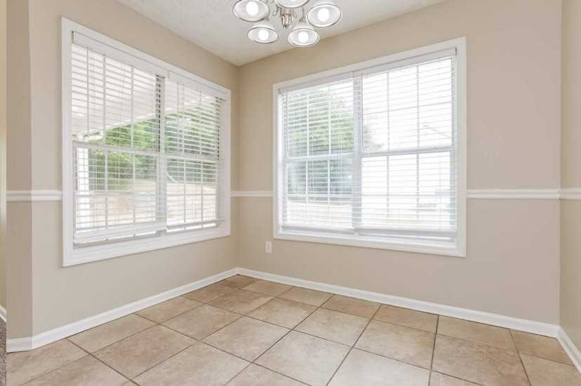 3992 Piper Glen Dr - Photo 3 of 10