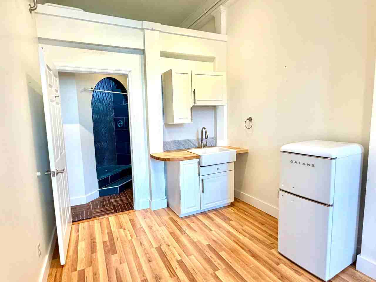119 W Main St #H - Photo 4 of 11