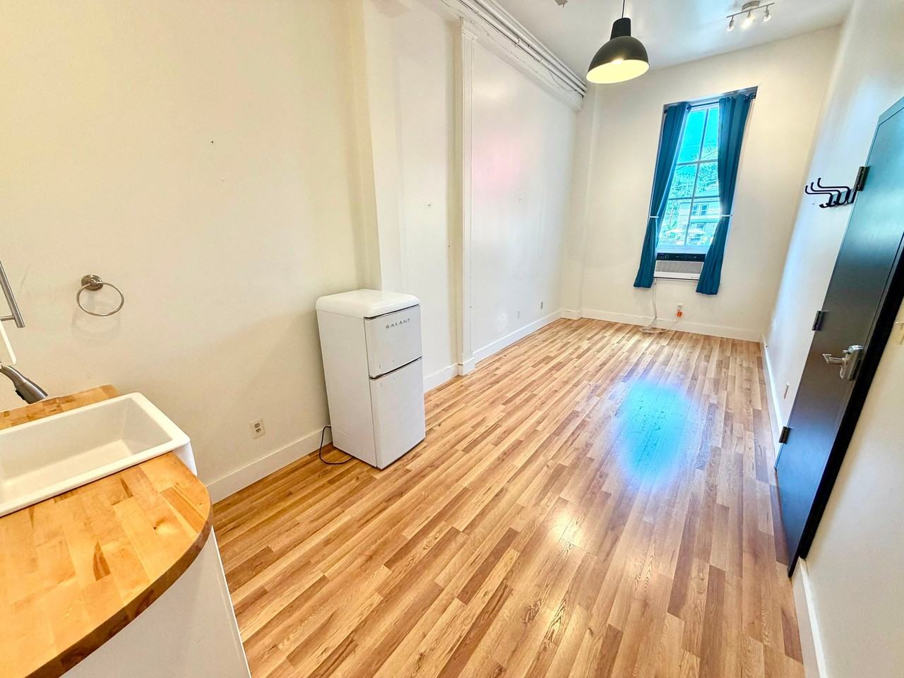 119 W Main St #H - Photo 5 of 11