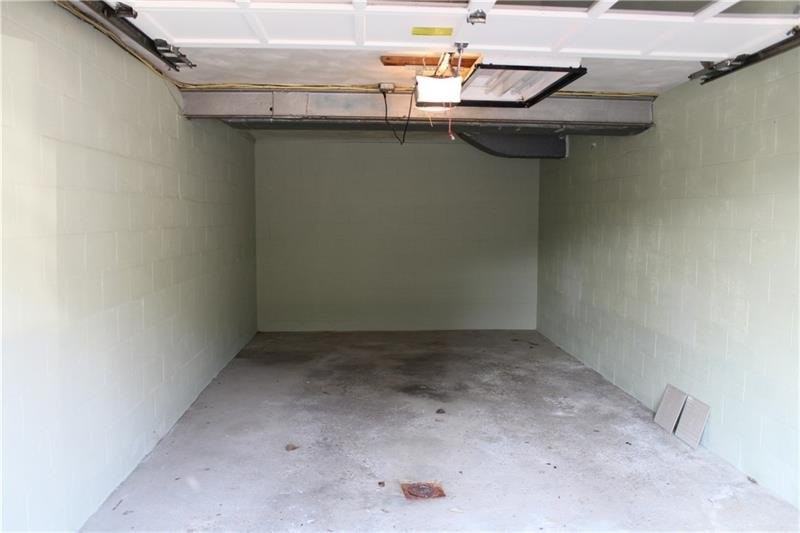 1415 Pine Hollow Rd - Photo 2 of 19