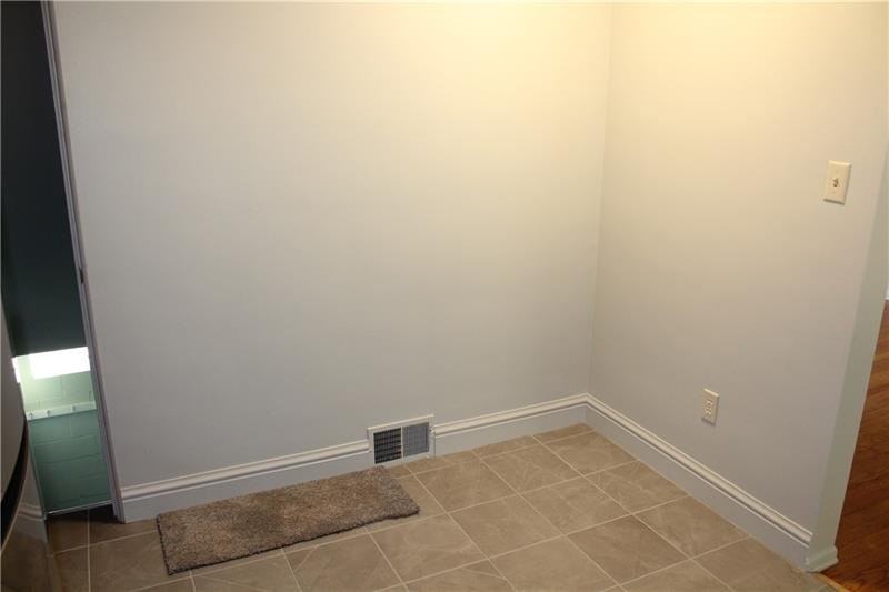 1415 Pine Hollow Rd - Photo 7 of 19