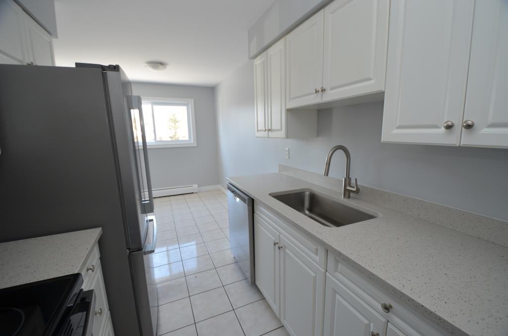 567 Ontario Street #7 - Photo 6 of 18