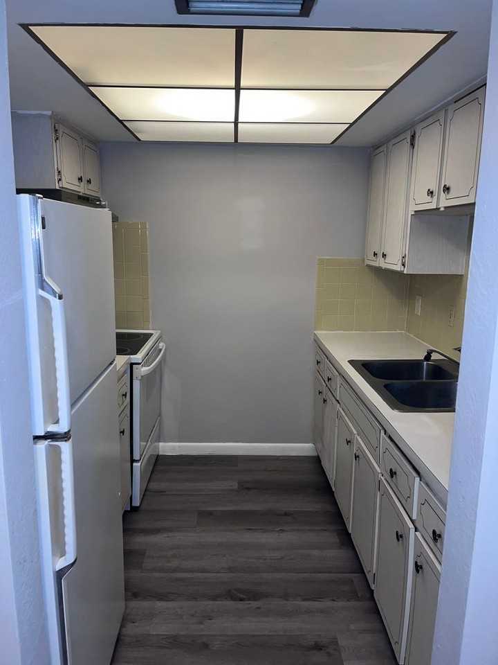 3160 36th St N #115 - Photo 5 of 10