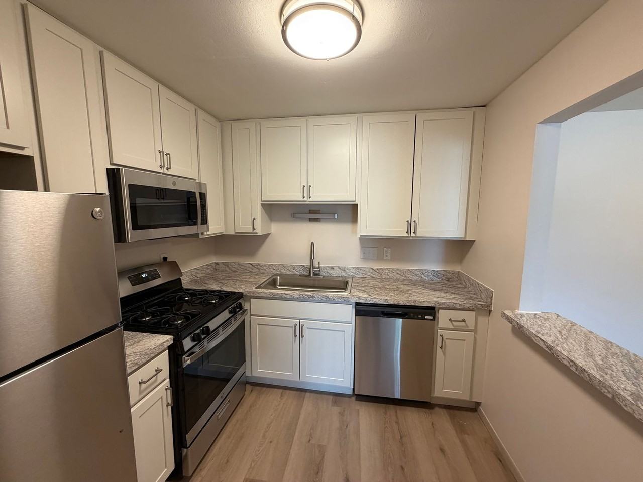 1688 Shawano Ave - Photo 6 of 12