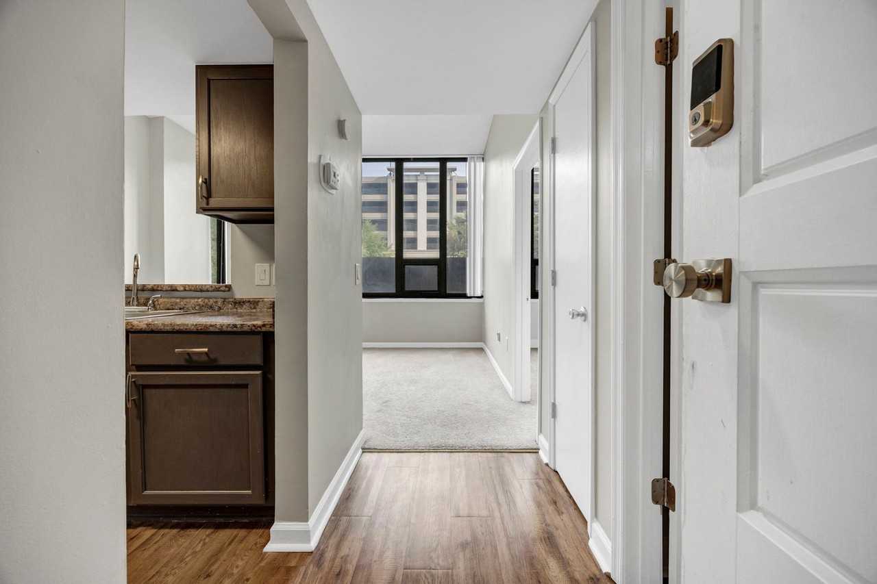 1100 Wheat St - Photo 7 of 19