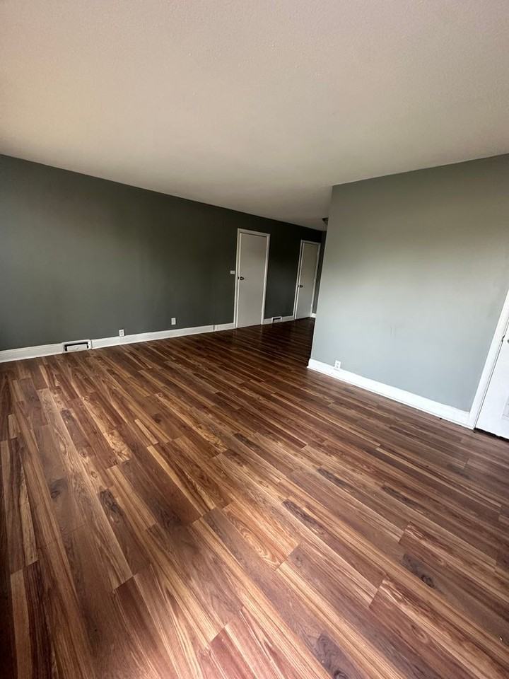 6904 Longview Rd - Photo 3 of 14