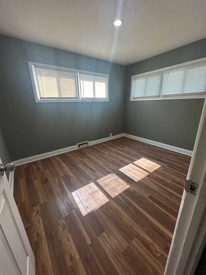 6904 Longview Rd - Photo 6 of 14