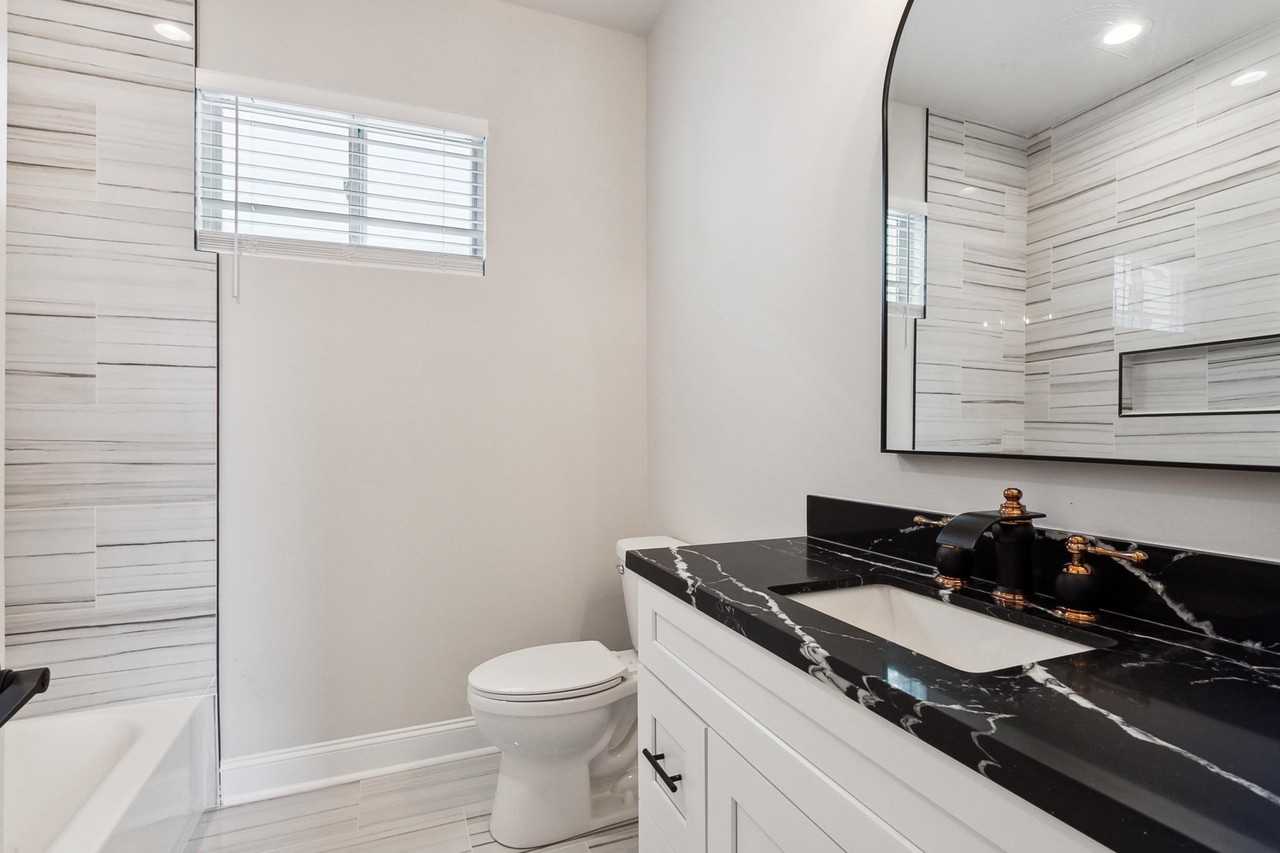 1324 Harrison Ave #NA - Photo 7 of 14