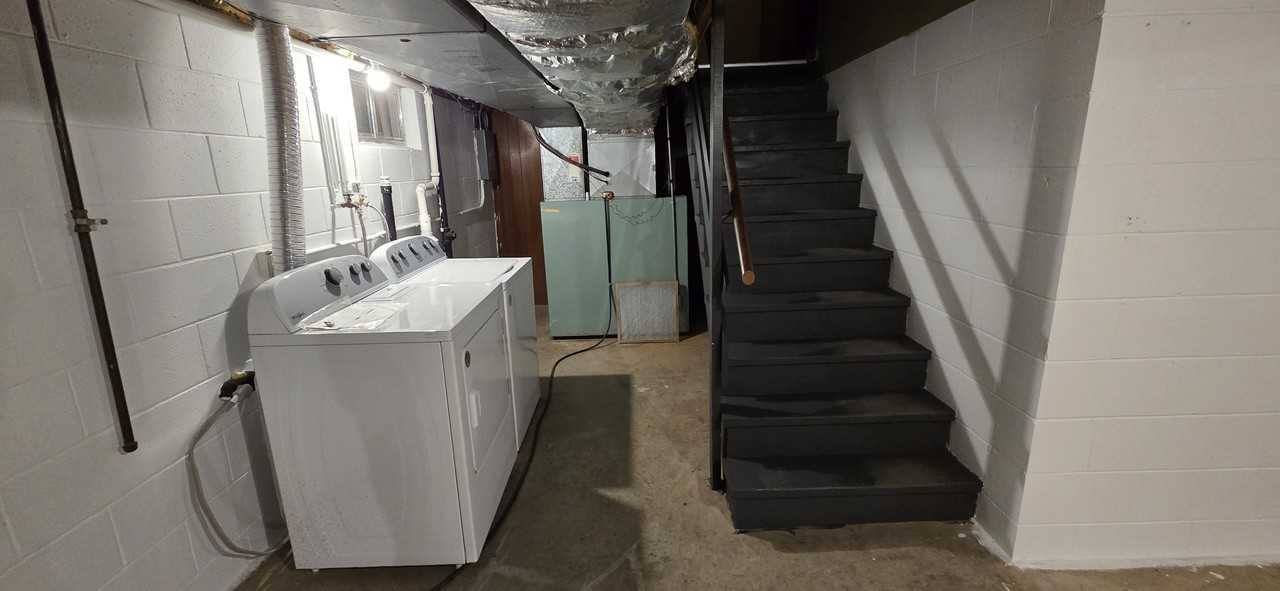 918 Schwartz St #1 - Photo 3 of 14