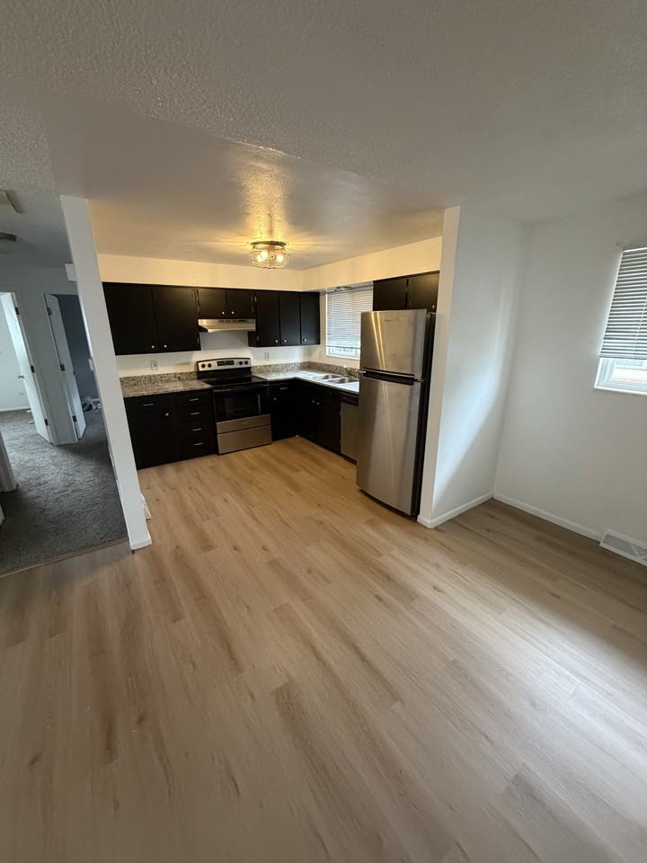 755 Gardenia St #NA - Photo 5 of 17