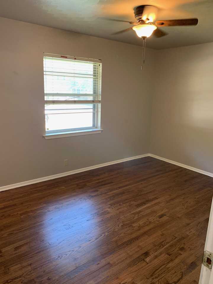 1825 Westchester St #NA - Photo 4 of 23