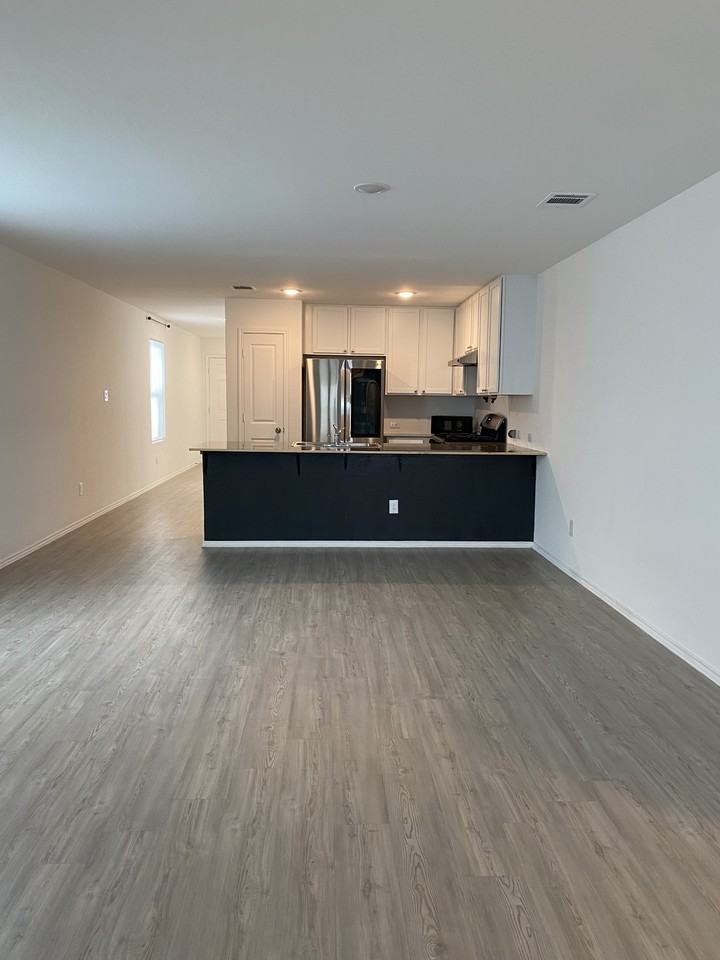 14527 Greenfield Ml #NA - Photo 3 of 17