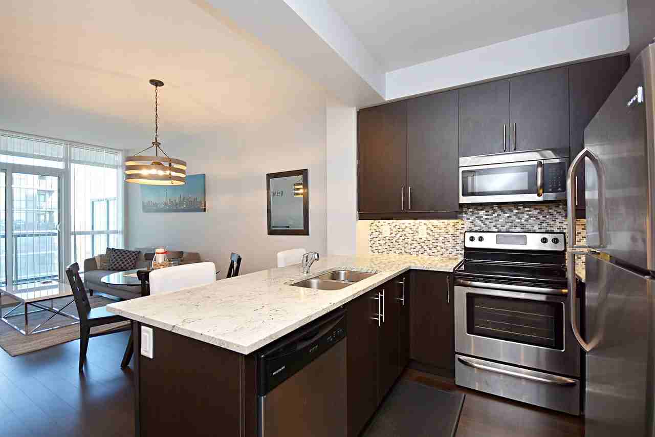 1185 The Queensway #901 - Photo 3 of 20