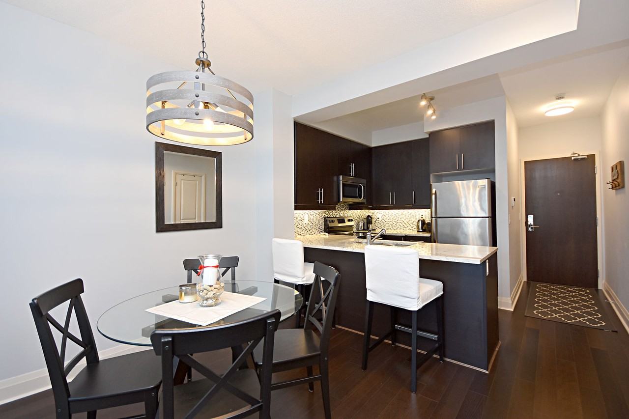1185 The Queensway #901 - Photo 7 of 20