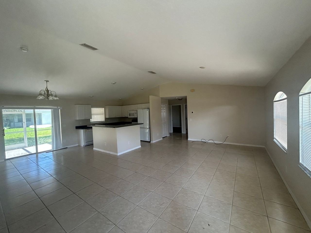 2832 Nw 4th Ter - Photo 2 of 12