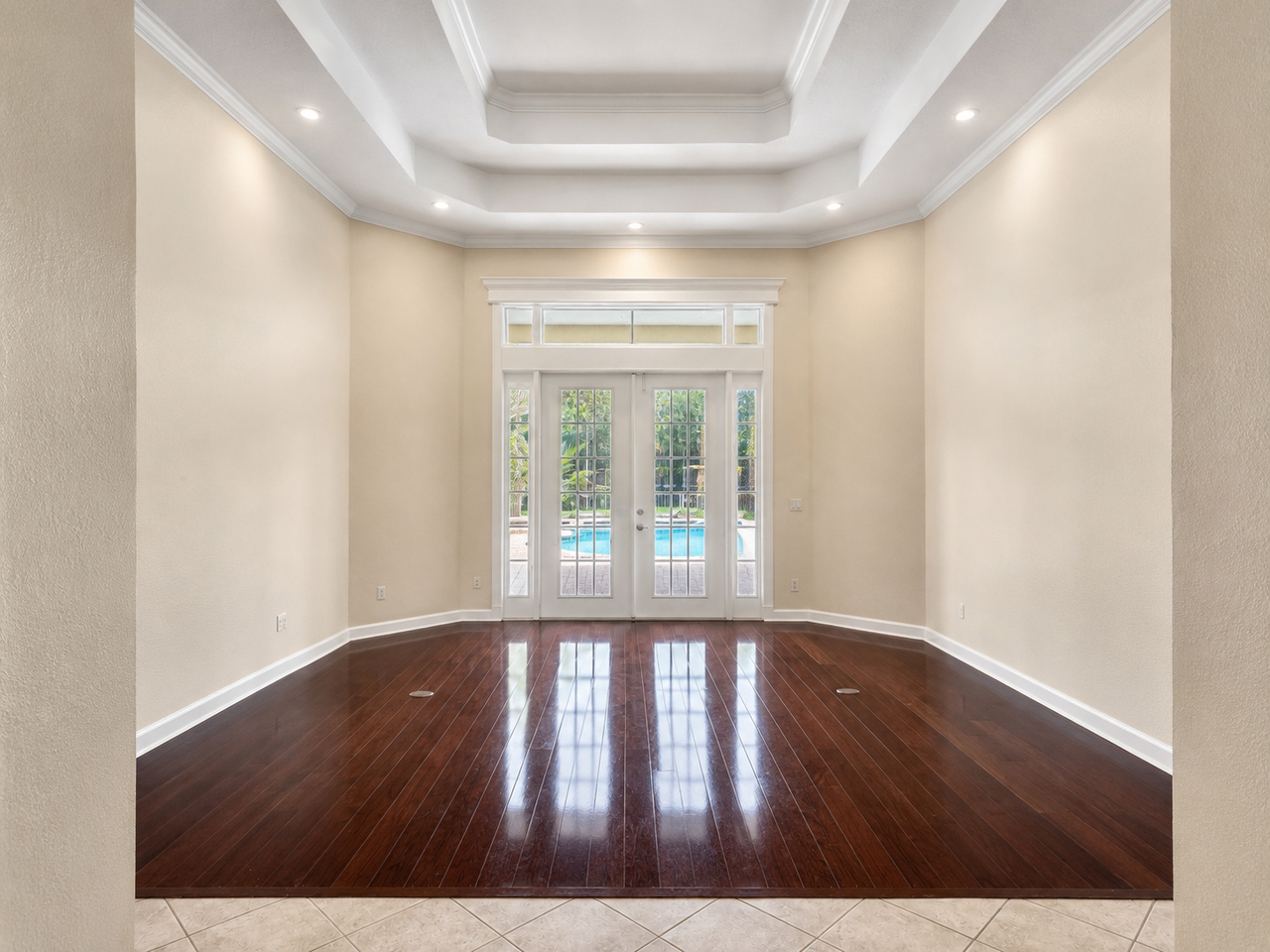 8001 Lockridge Ct #NA - Photo 3 of 26