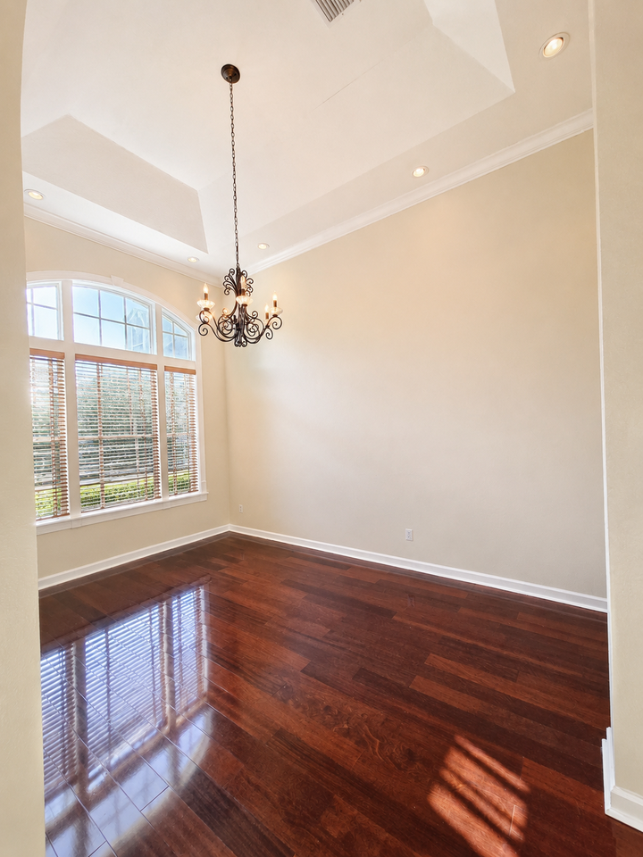 8001 Lockridge Ct #NA - Photo 5 of 26