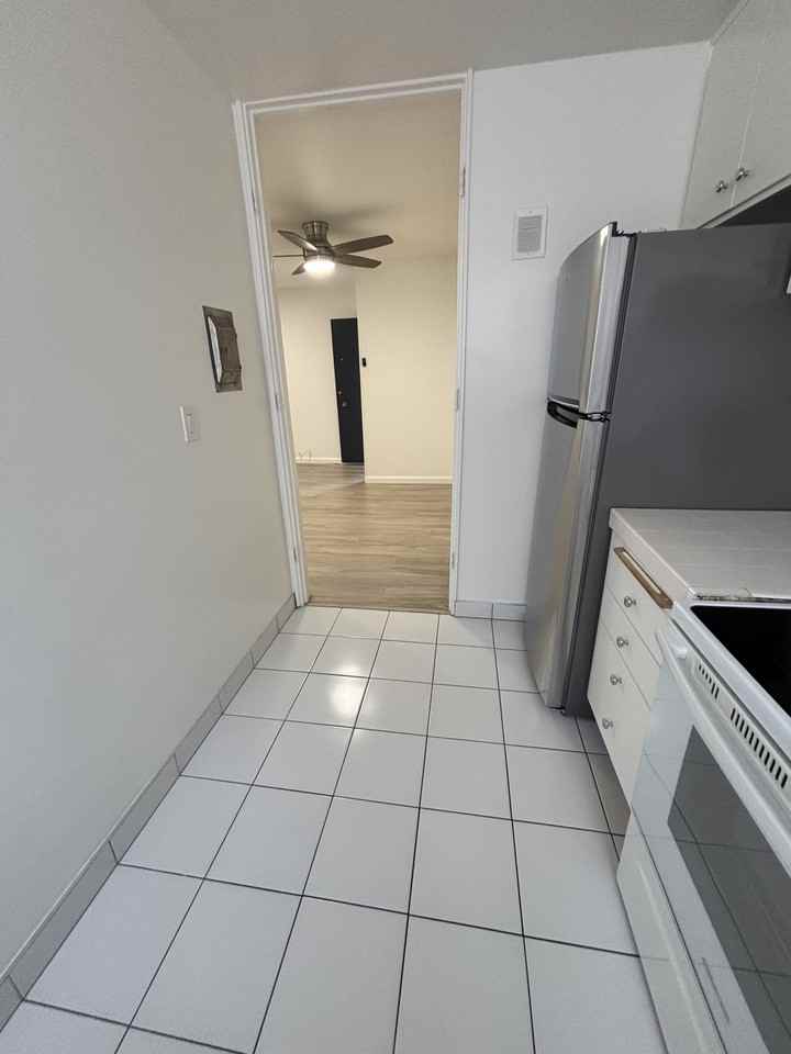533 S Hudson Ave #5 - Photo 7 of 15