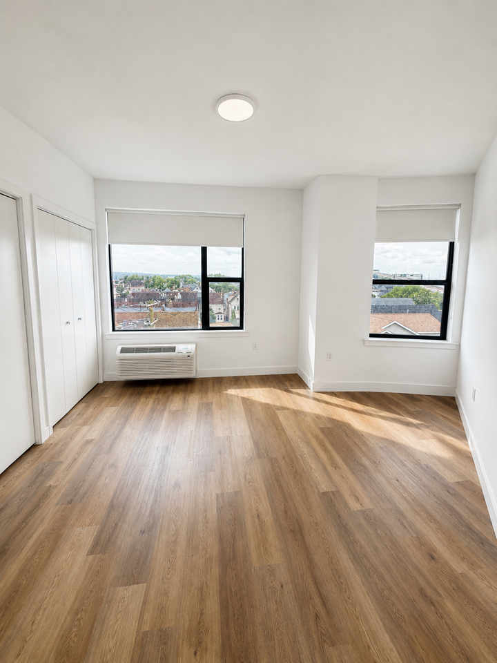 175 West 7th Street - Photo 6 of 18