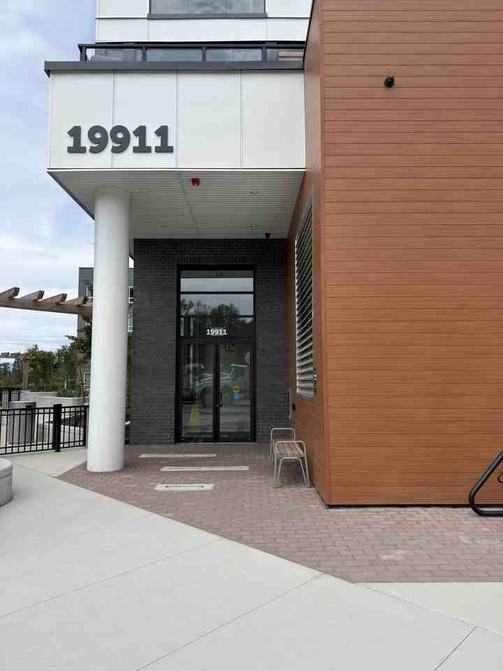19911 76 Avenue - Photo 2
