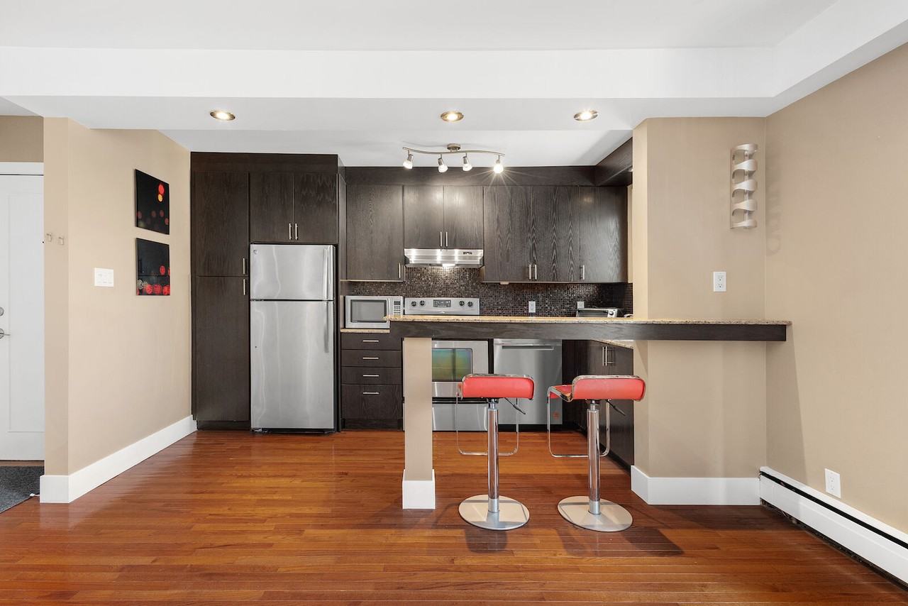 204 -204 13 Ave Sw - Photo 2 of 11