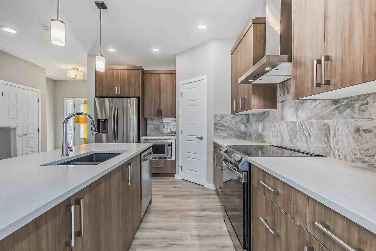 228 Walgrove Way Se - Photo 3 of 35